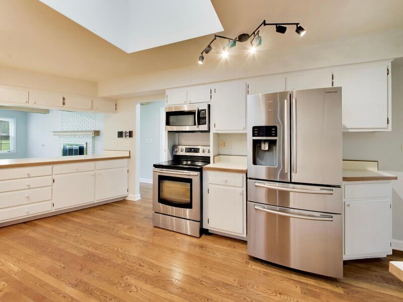 1117 Summit Hills Lane Naperville IL 60563