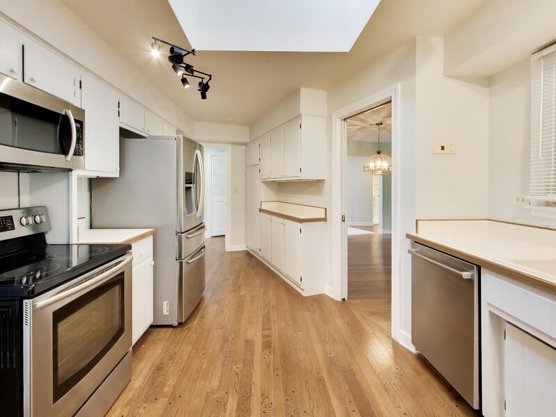 1117 Summit Hills Lane Naperville IL 60563