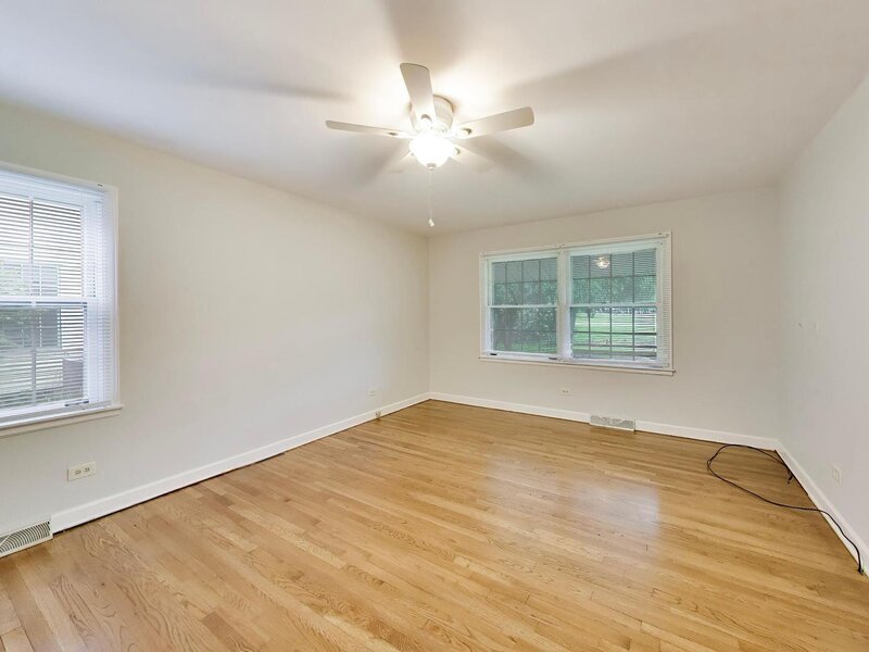 1117 Summit Hills Lane Naperville IL 60563