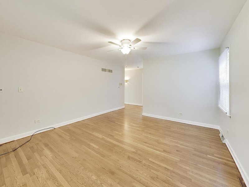1117 Summit Hills Lane Naperville IL 60563