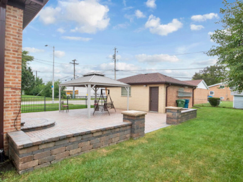 8901 S 49th Court Oak Lawn IL 60453