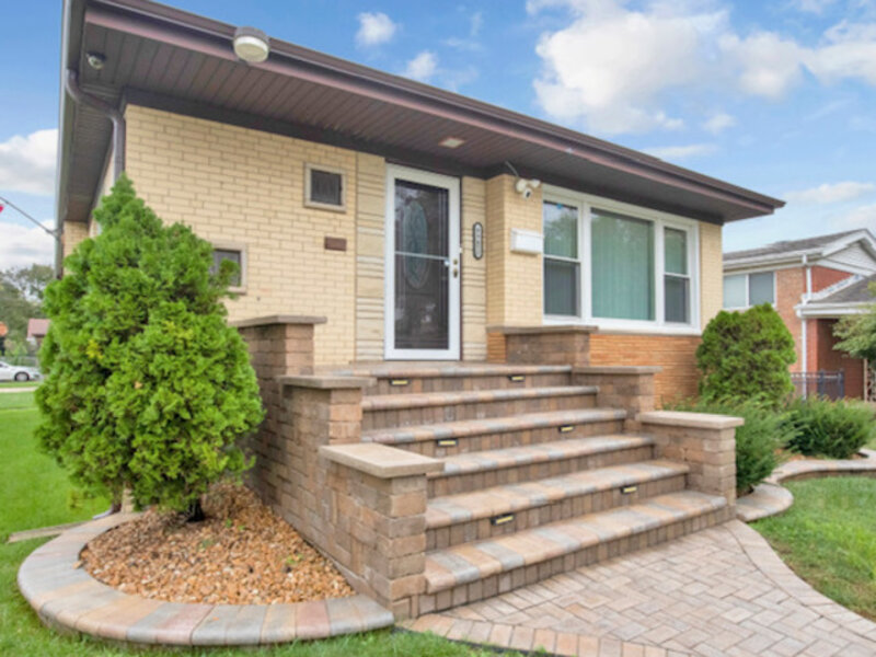 8901 S 49th Court Oak Lawn IL 60453
