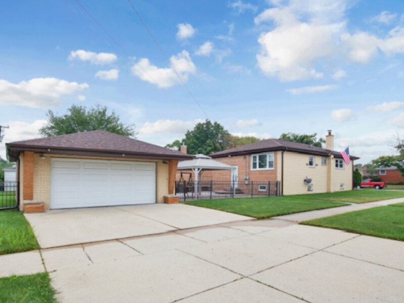 8901 S 49th Court Oak Lawn IL 60453