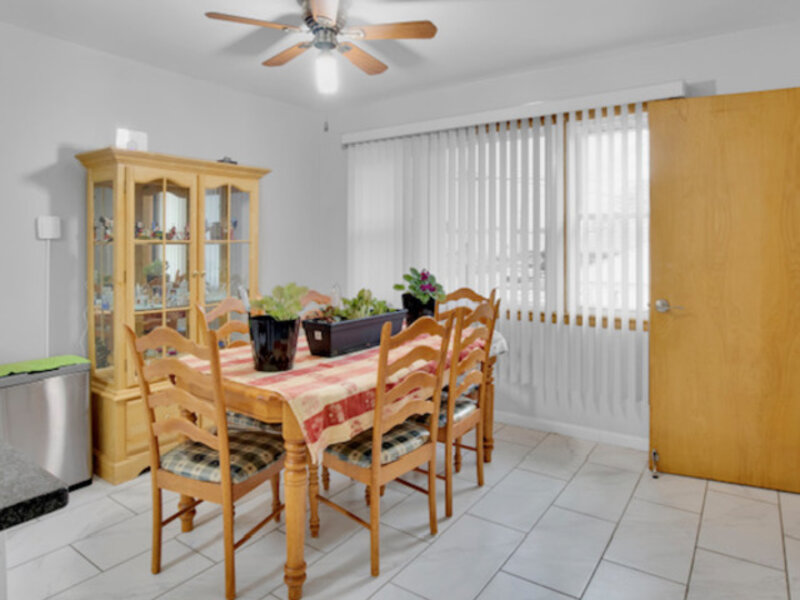 8901 S 49th Court Oak Lawn IL 60453