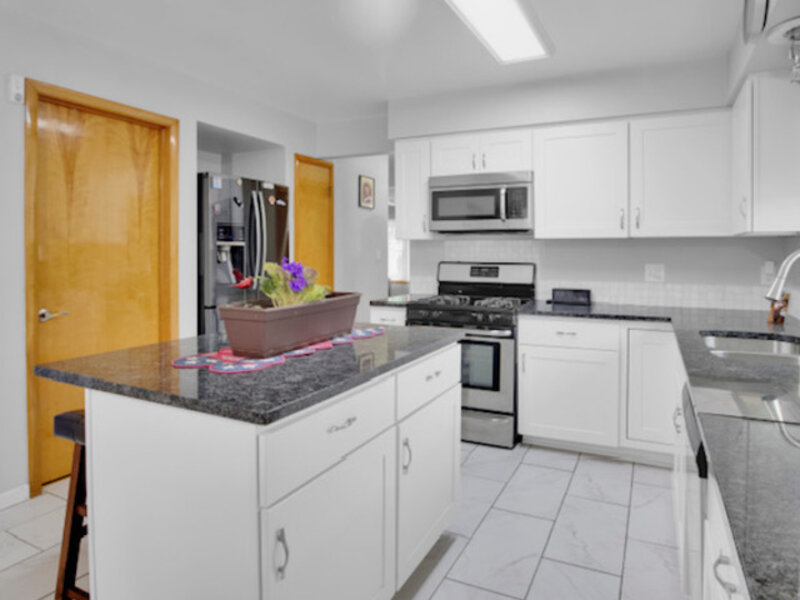 8901 S 49th Court Oak Lawn IL 60453