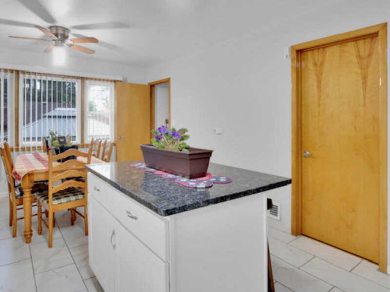 8901 S 49th Court Oak Lawn IL 60453