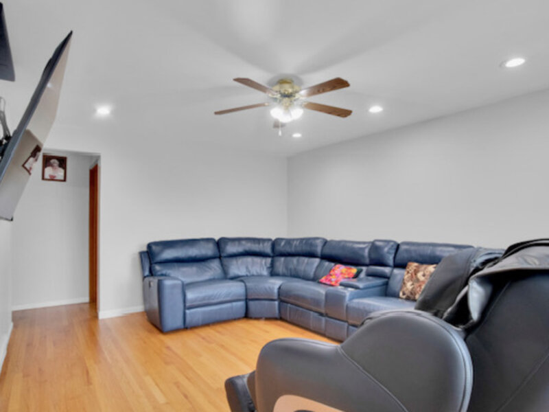 8901 S 49th Court Oak Lawn IL 60453