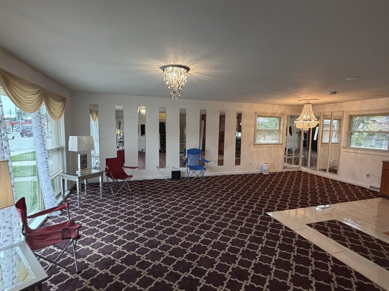7923 Central Avenue Burbank IL 60459