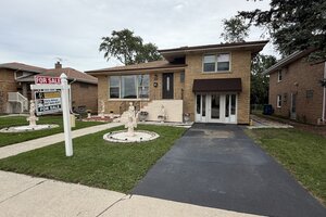 Photo of 7923 Central Avenue Burbank IL 60459