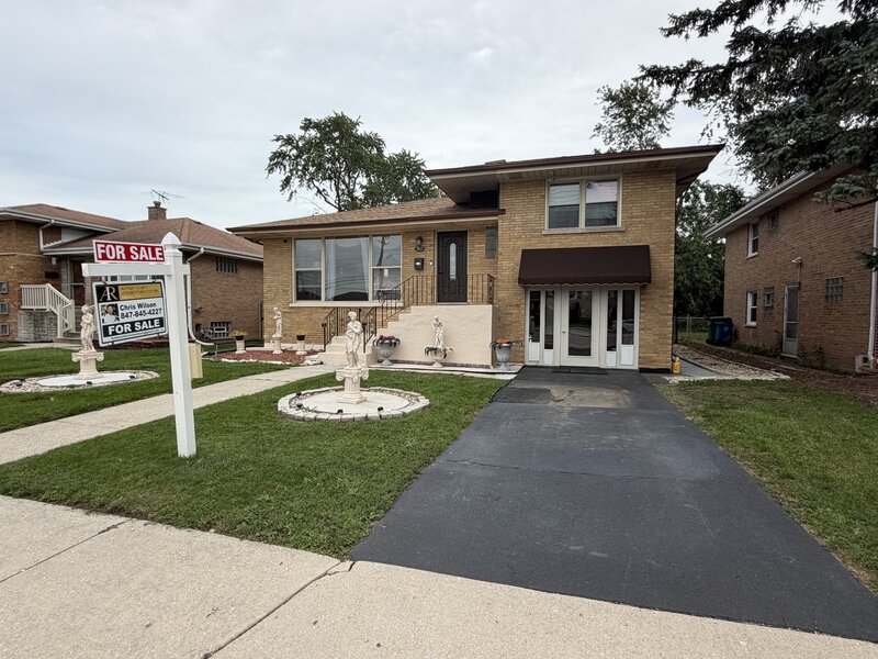 7923 Central Avenue Burbank IL 60459