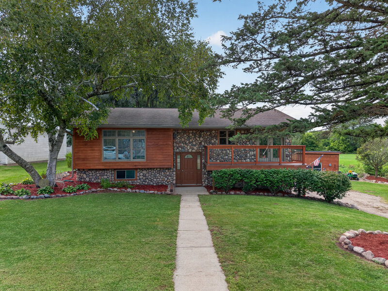 159 N Main Street Seneca IL 61360