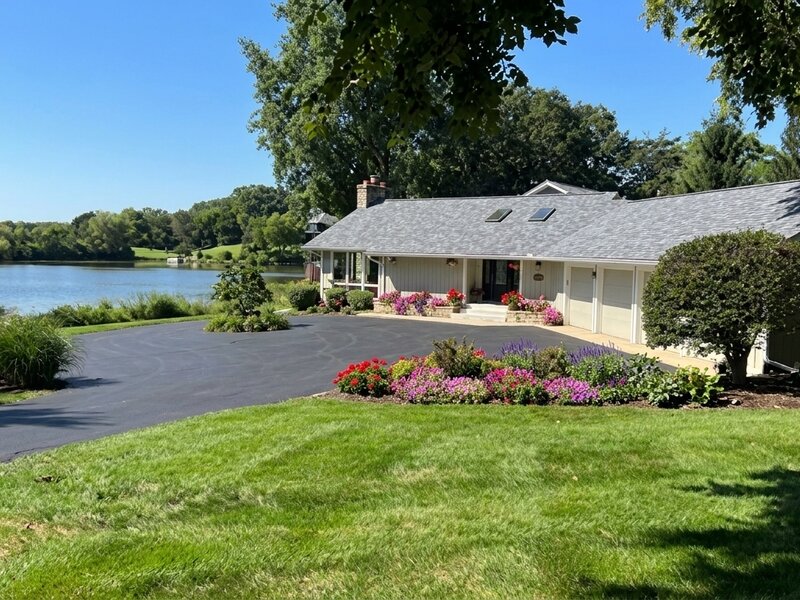 498 Lakepoint Drive Barrington IL 60010