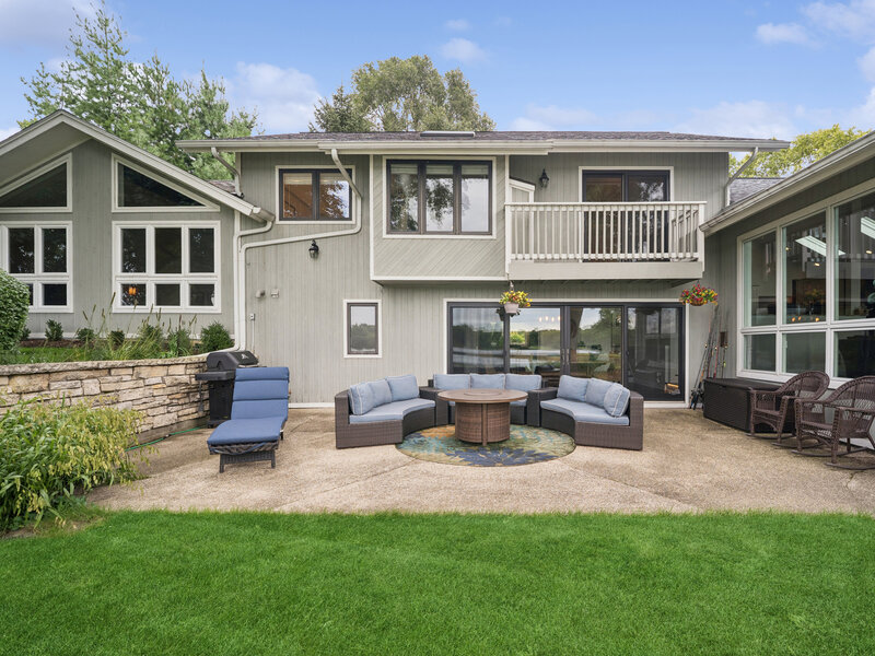 498 Lakepoint Drive Barrington IL 60010
