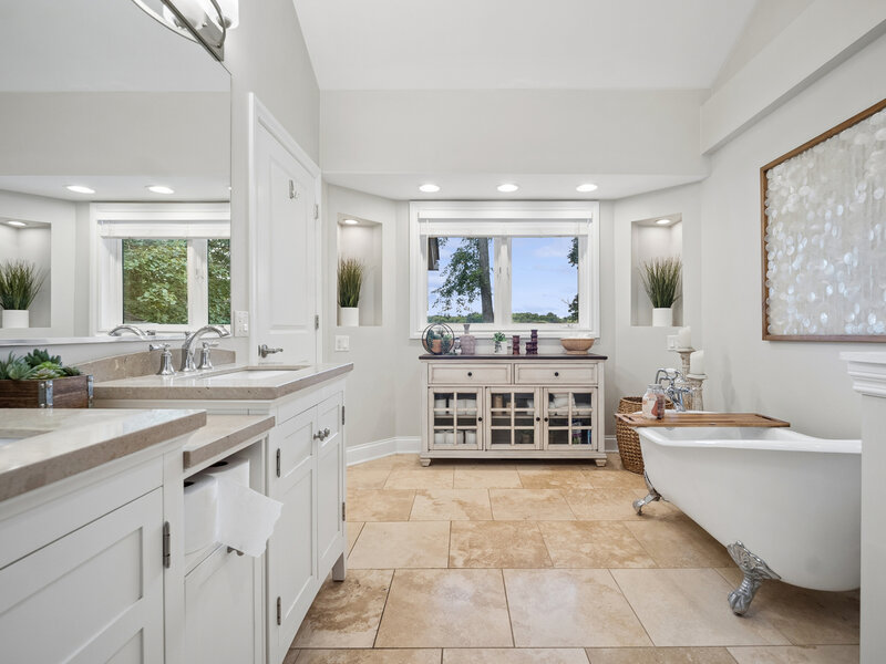 498 Lakepoint Drive Barrington IL 60010