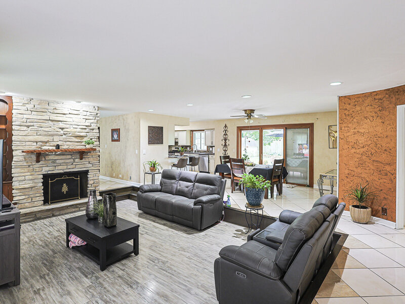 1431 Maple Lane Elgin IL 60123