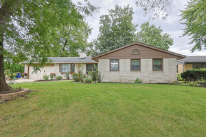 Photo of 1431 Maple Lane Elgin IL 60123