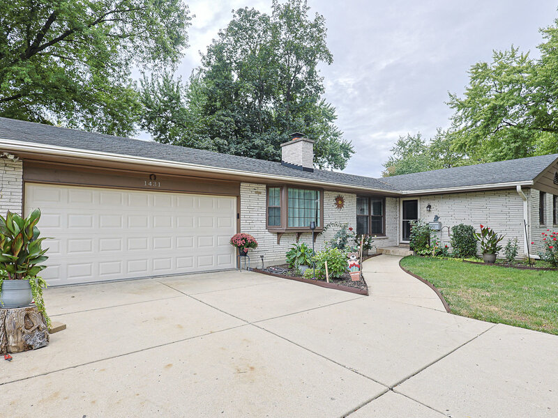 1431 Maple Lane Elgin IL 60123