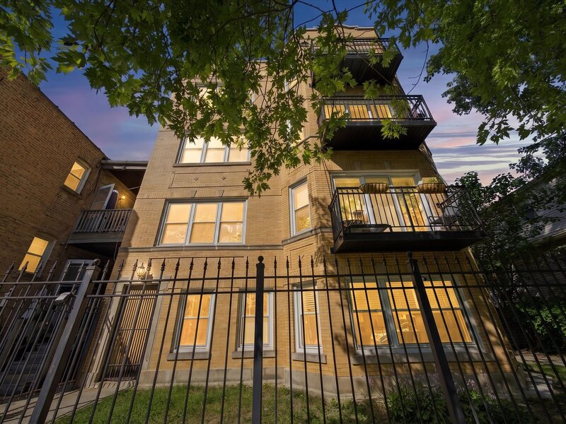 4304 N Saint Louis Avenue Chicago IL 60618