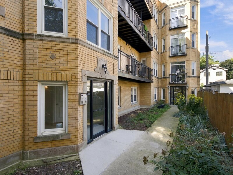 4304 N Saint Louis Avenue Chicago IL 60618