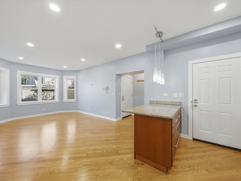 4304 N Saint Louis Avenue Chicago IL 60618