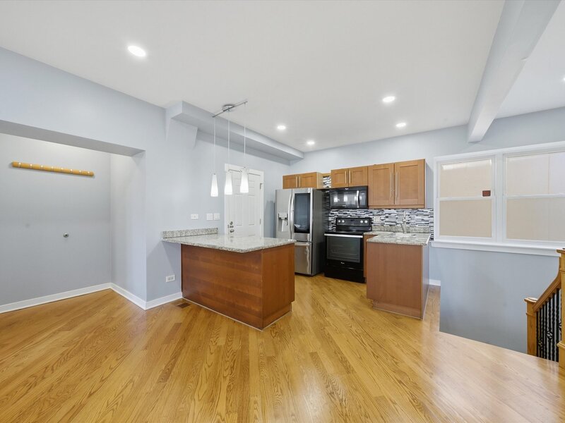 4304 N Saint Louis Avenue Chicago IL 60618