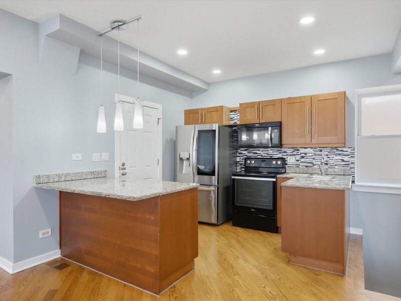 4304 N Saint Louis Avenue Chicago IL 60618
