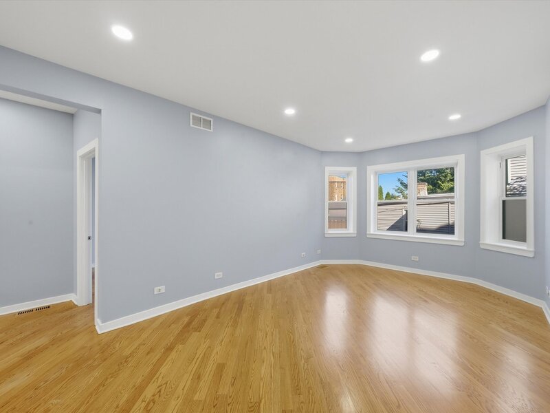 4304 N Saint Louis Avenue Chicago IL 60618