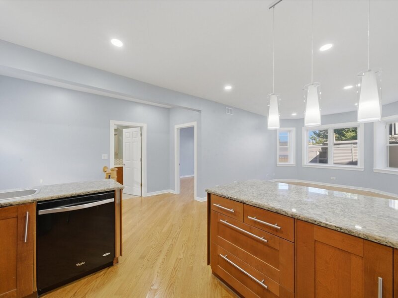 4304 N Saint Louis Avenue Chicago IL 60618