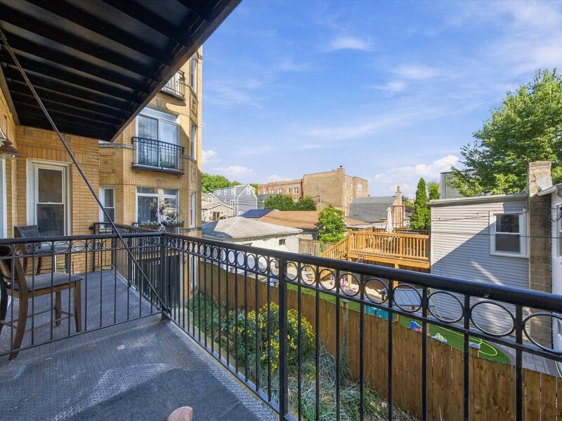 4304 N Saint Louis Avenue Chicago IL 60618