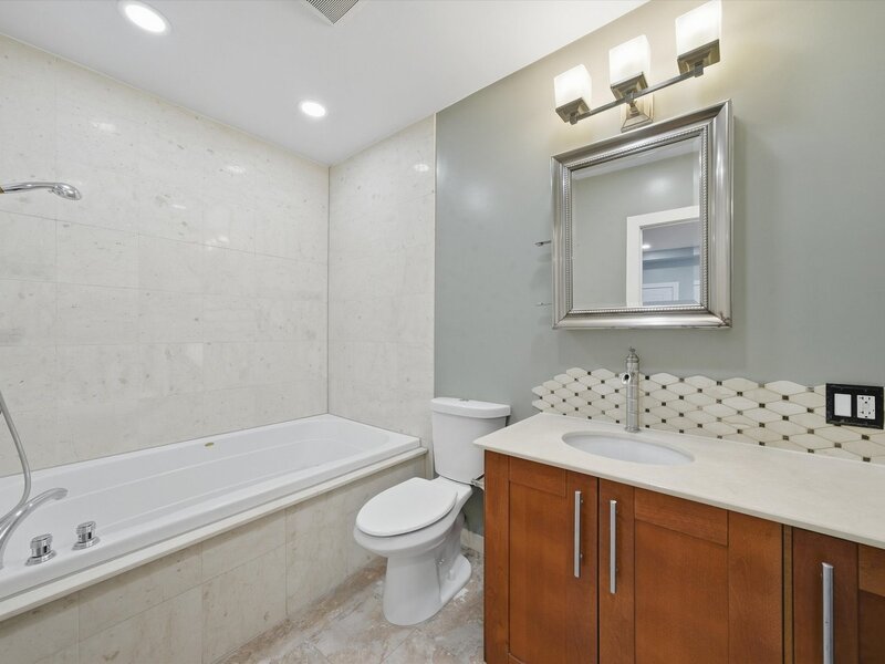 4304 N Saint Louis Avenue Chicago IL 60618