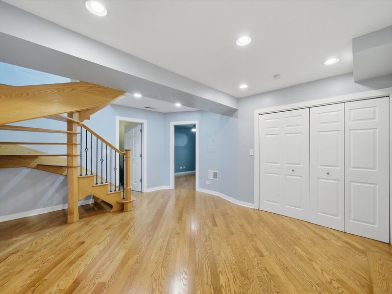 4304 N Saint Louis Avenue Chicago IL 60618