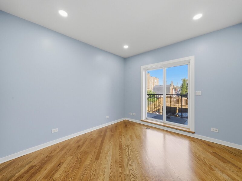 4304 N Saint Louis Avenue Chicago IL 60618