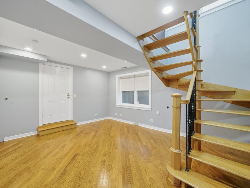 4304 N Saint Louis Avenue Chicago IL 60618