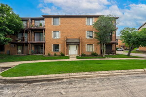 Photo of 649 N Briar Hill Lane Addison IL 60101 Unit 1