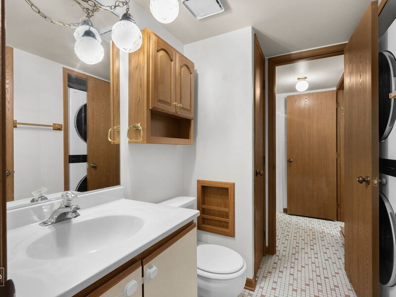 649 N Briar Hill Lane Addison IL 60101