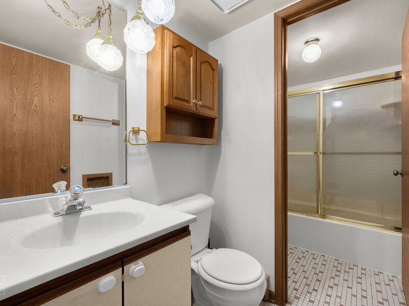 649 N Briar Hill Lane Addison IL 60101