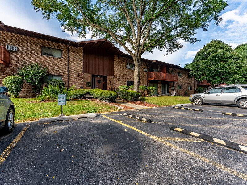 200 Willow Lane Willow Springs IL 60480