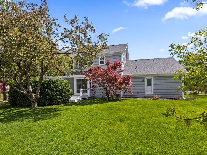 2490 Lakeside Drive Aurora IL 60504