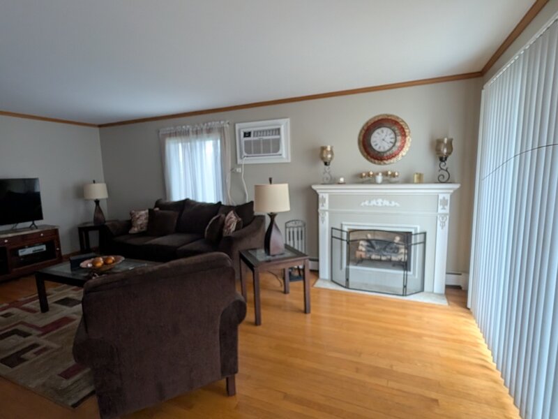 6025 W 64th Place Chicago IL 60638