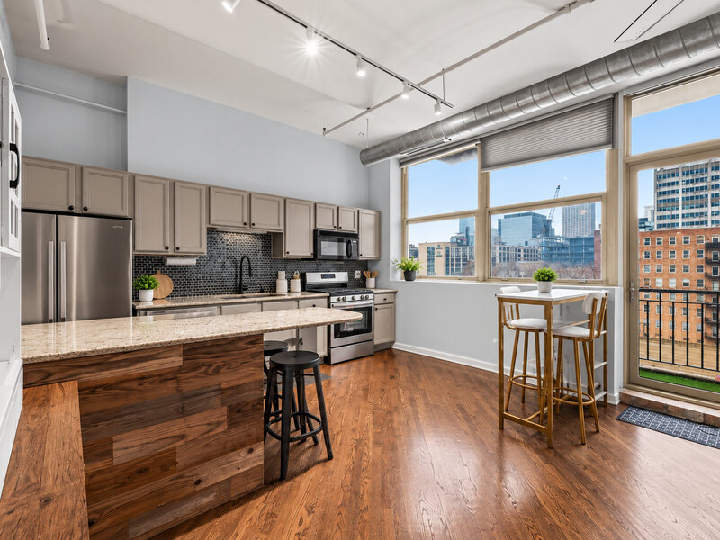 500 S Clinton Street Chicago IL 60607