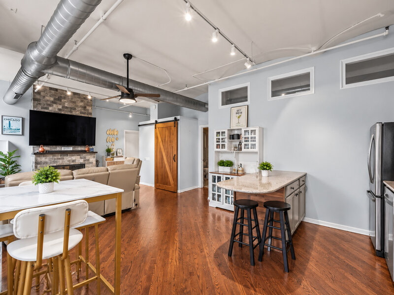 500 S Clinton Street Chicago IL 60607