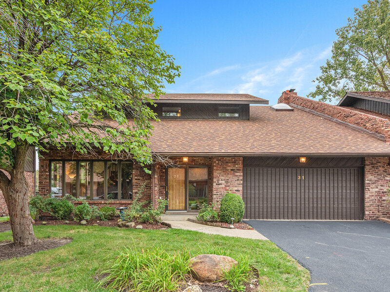 31 Lucas Drive Palos Hills IL 60465