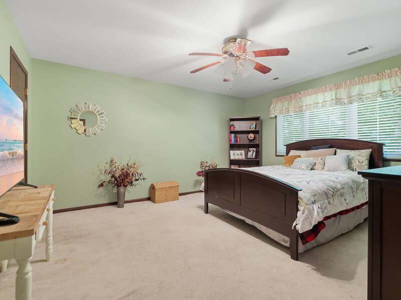 10 S Hampton Court Crete IL 60417