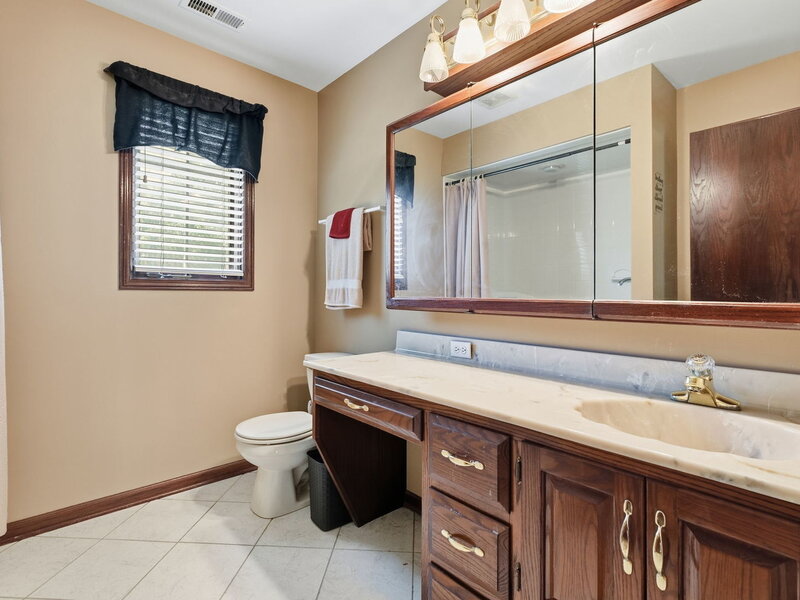 10 S Hampton Court Crete IL 60417