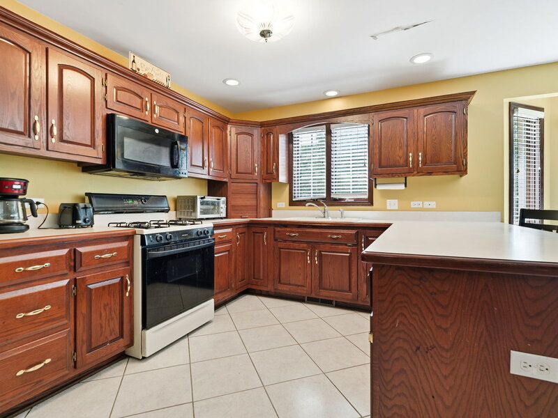 10 S Hampton Court Crete IL 60417