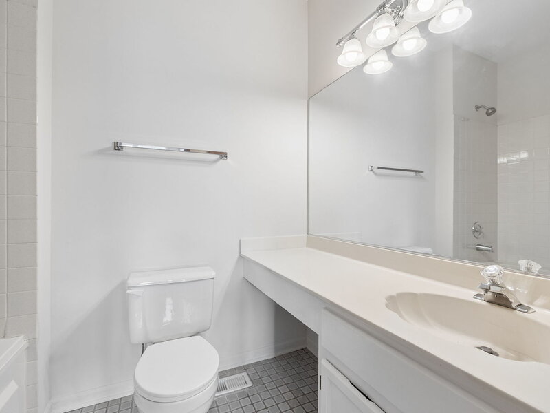 1210 Rhodes Lane Naperville IL 60540
