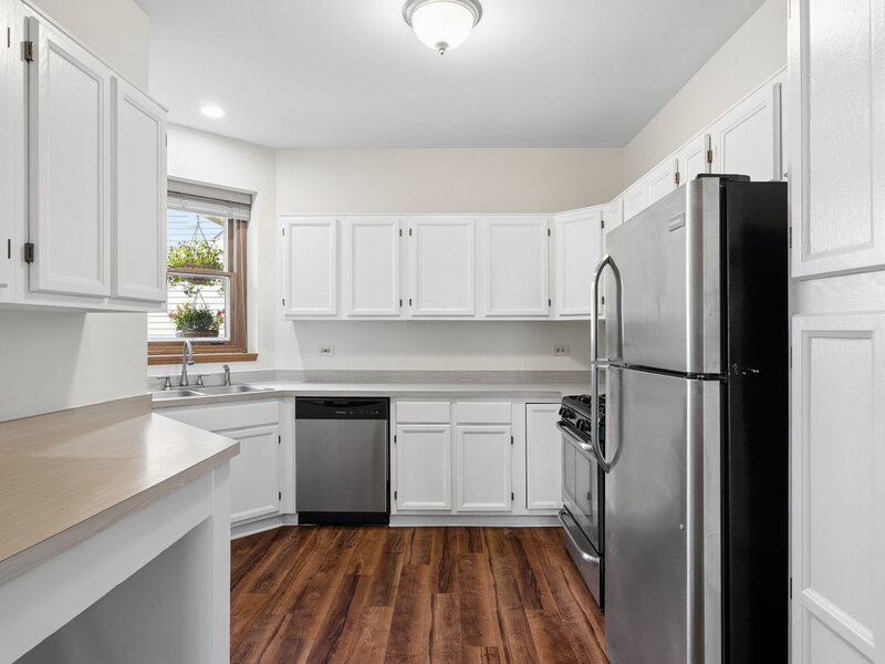1210 Rhodes Lane Naperville IL 60540