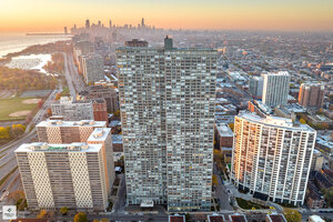 Photo of 655 W Irving Park Road Chicago IL 60613 Unit 5406