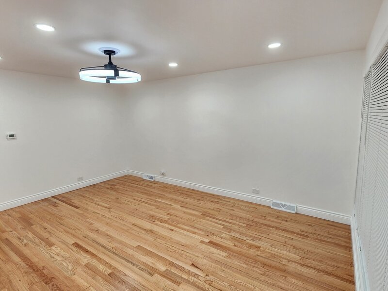 7034 W 63rd Place Chicago IL 60638