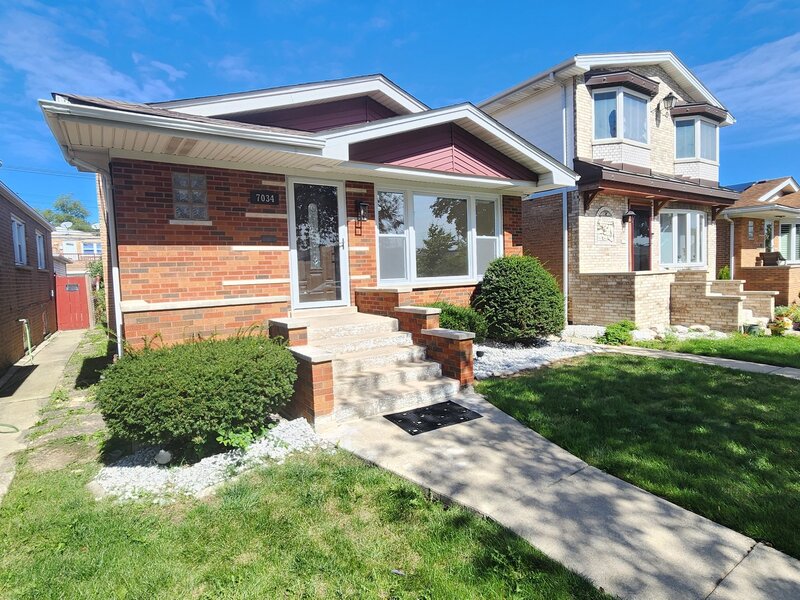 7034 W 63rd Place Chicago IL 60638